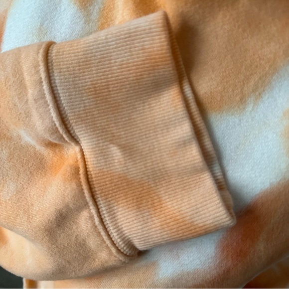 Sz L Aritzia TNA Cropped Tye-Dye Hoodie - Picture 3 of 5
